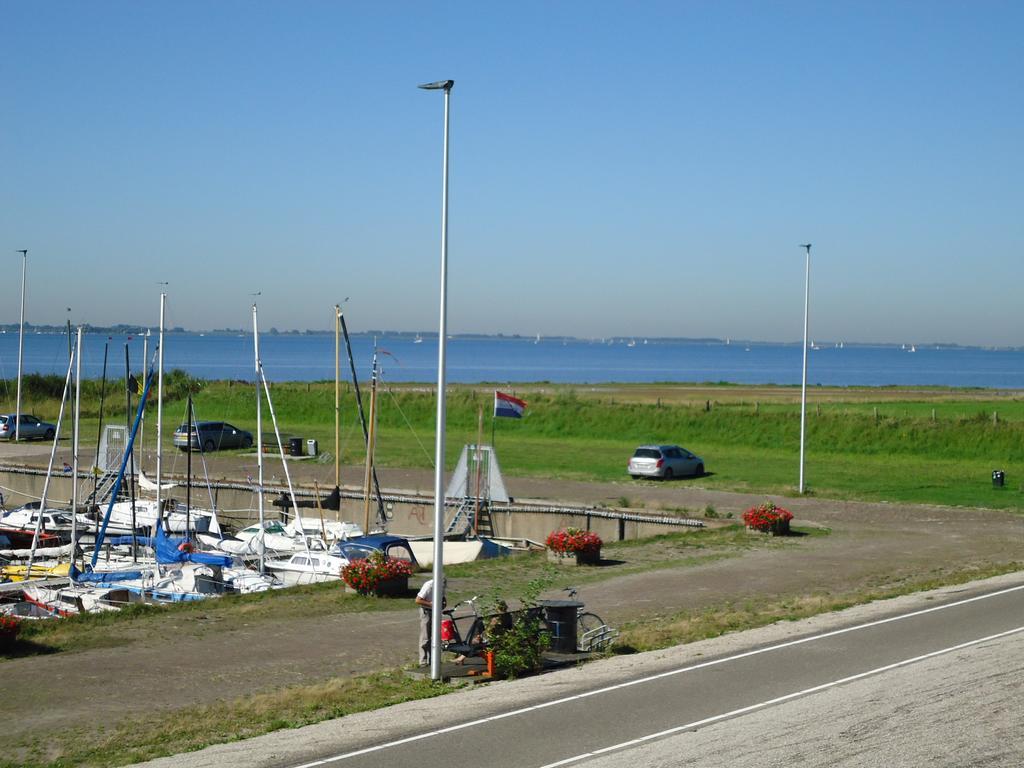 Huize Polderzicht Aan Het Grevelingenmeer Battenoord Esterno foto